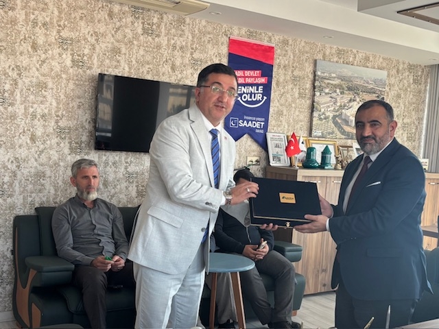 PAYAS MÜFTÜMÜZDEN AHSEN DEMİR ÇELİĞE ZİYARET ! 